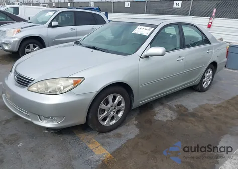 2005 Toyota Camry Xle V6 из США, поврежденный, VIN JTDBF30K950166146